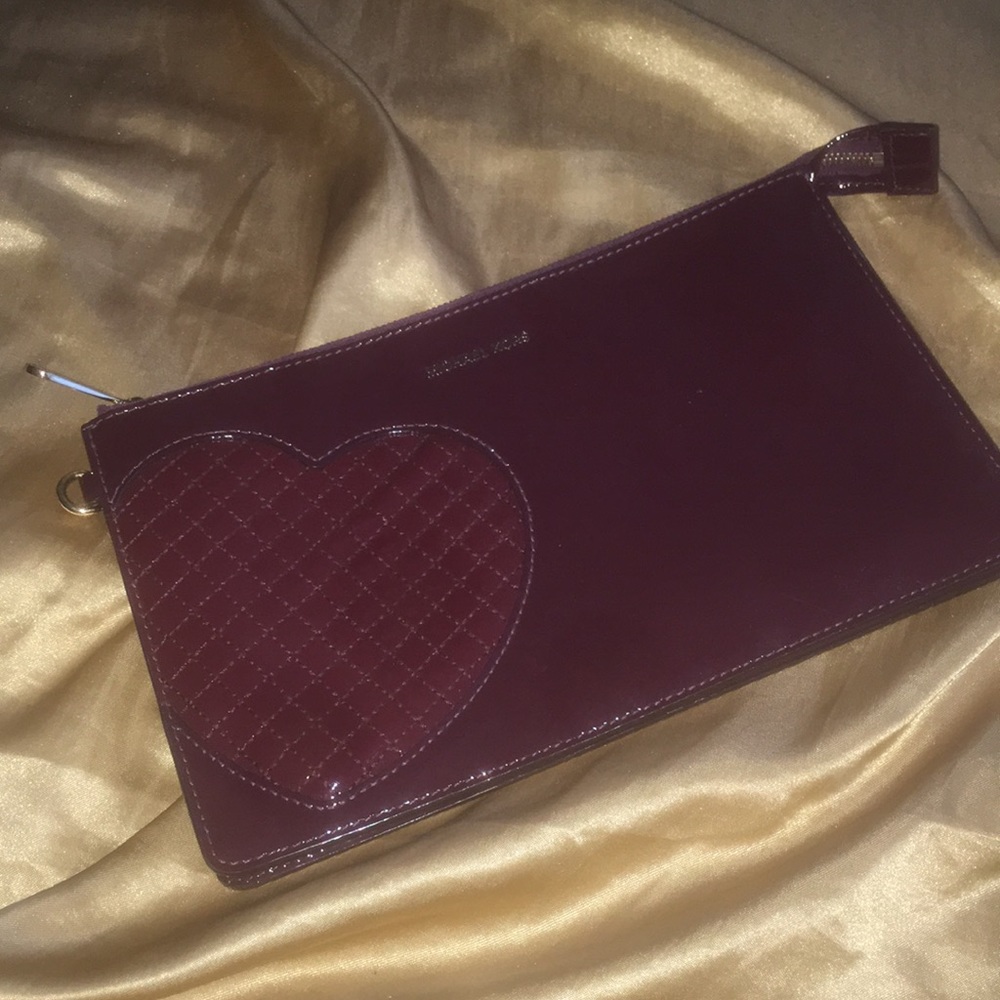 Michael Kors Clutch!!